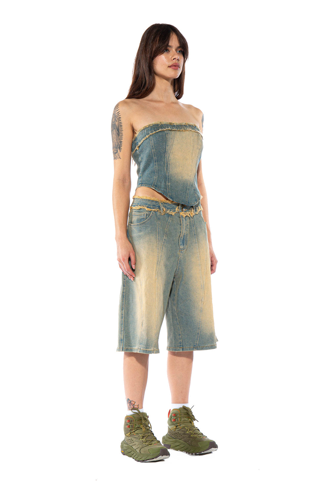 Vintage Wash Frayed Bermuda Jorts