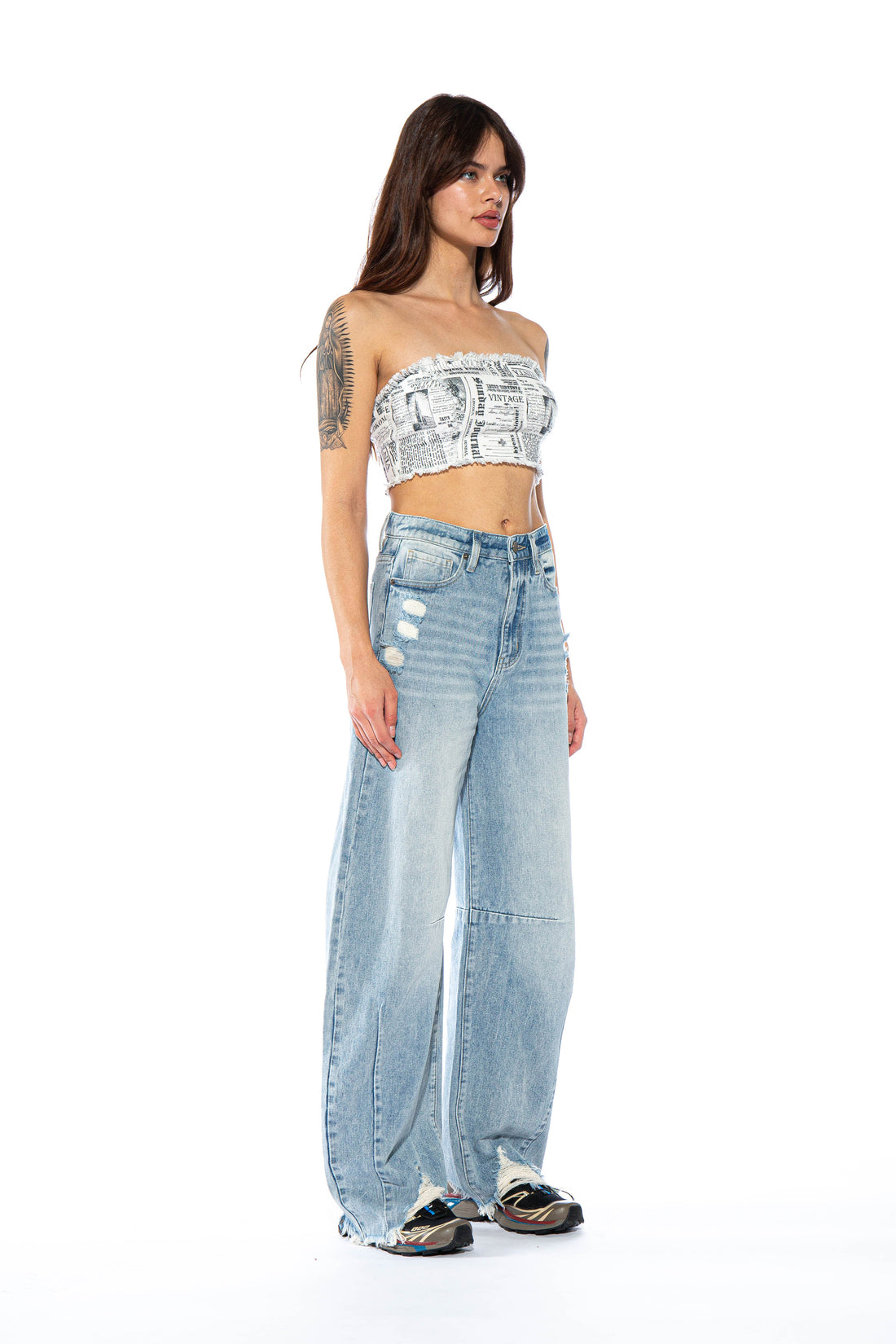Ripped Frayed Hem Barrel Jean