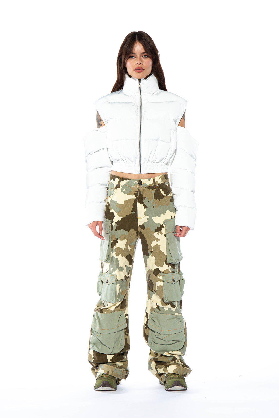 CUT OFF SHOULDER PUFFER JACKET