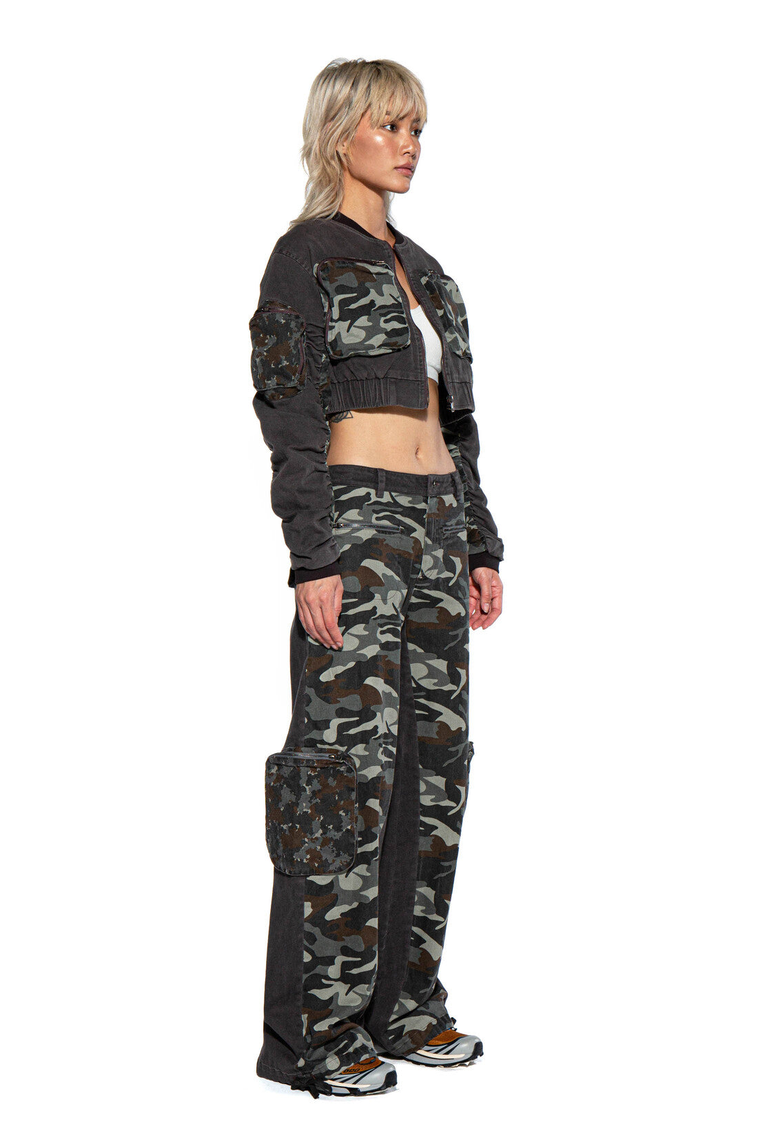 CAMO PATCH CARGO BAGGY PANTS